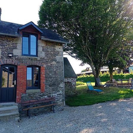 Gite Les Tongs Des Pres, Au Coeur Du Parc Normandie Maine Livaie 외부 사진